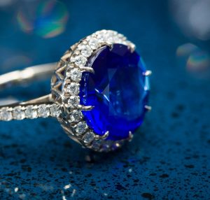 Sapphire and diamond ring